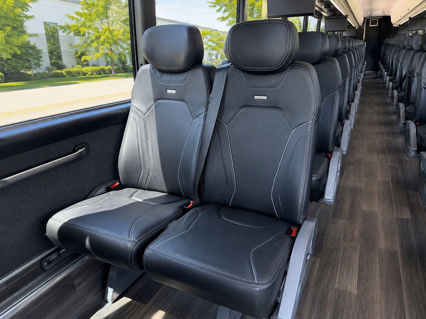 charter bus rentals for large wedding groups in grand rapids